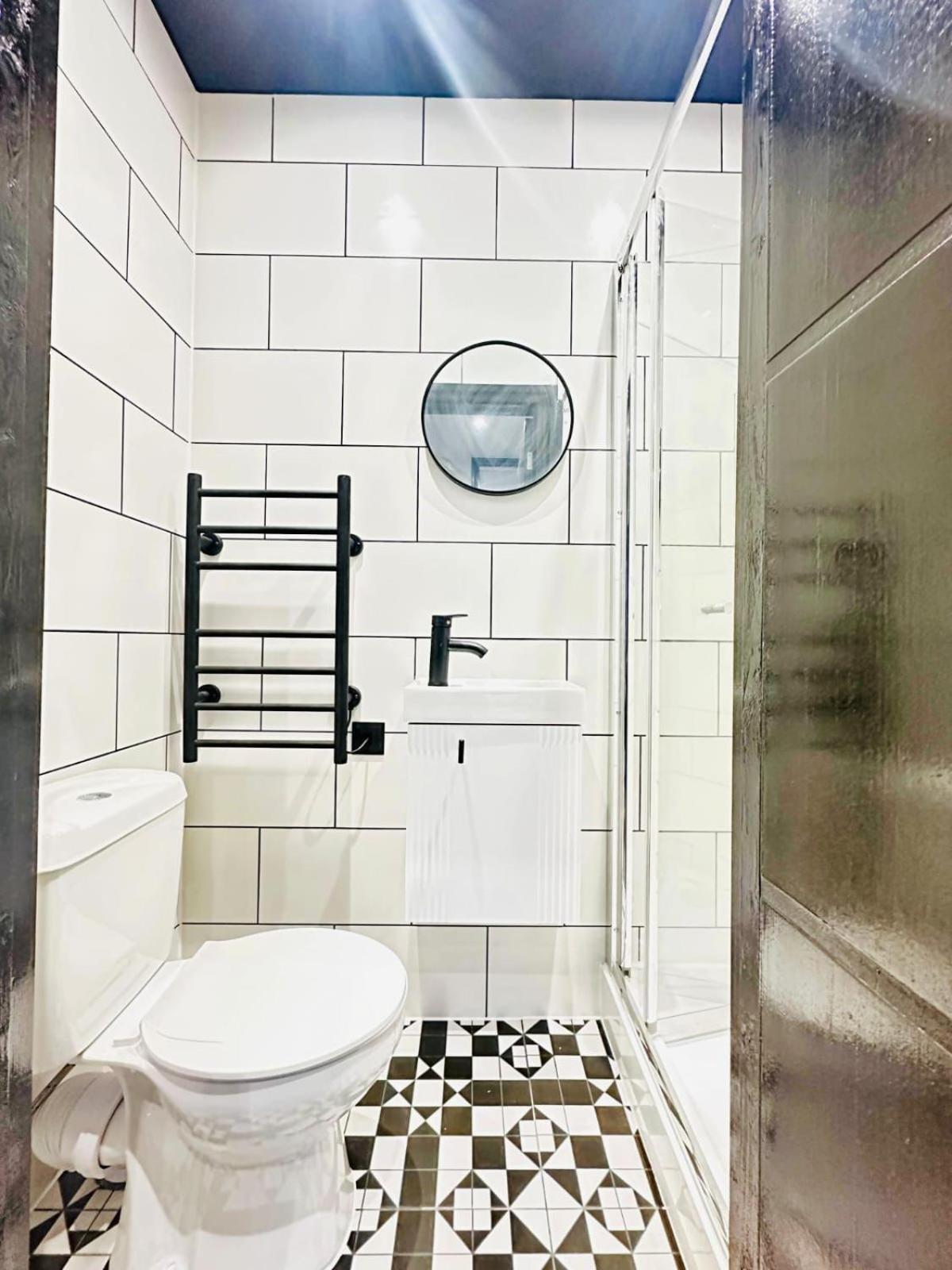 London 39 Blue House Luxury Ensuite Ideal For Tourists Extérieur photo